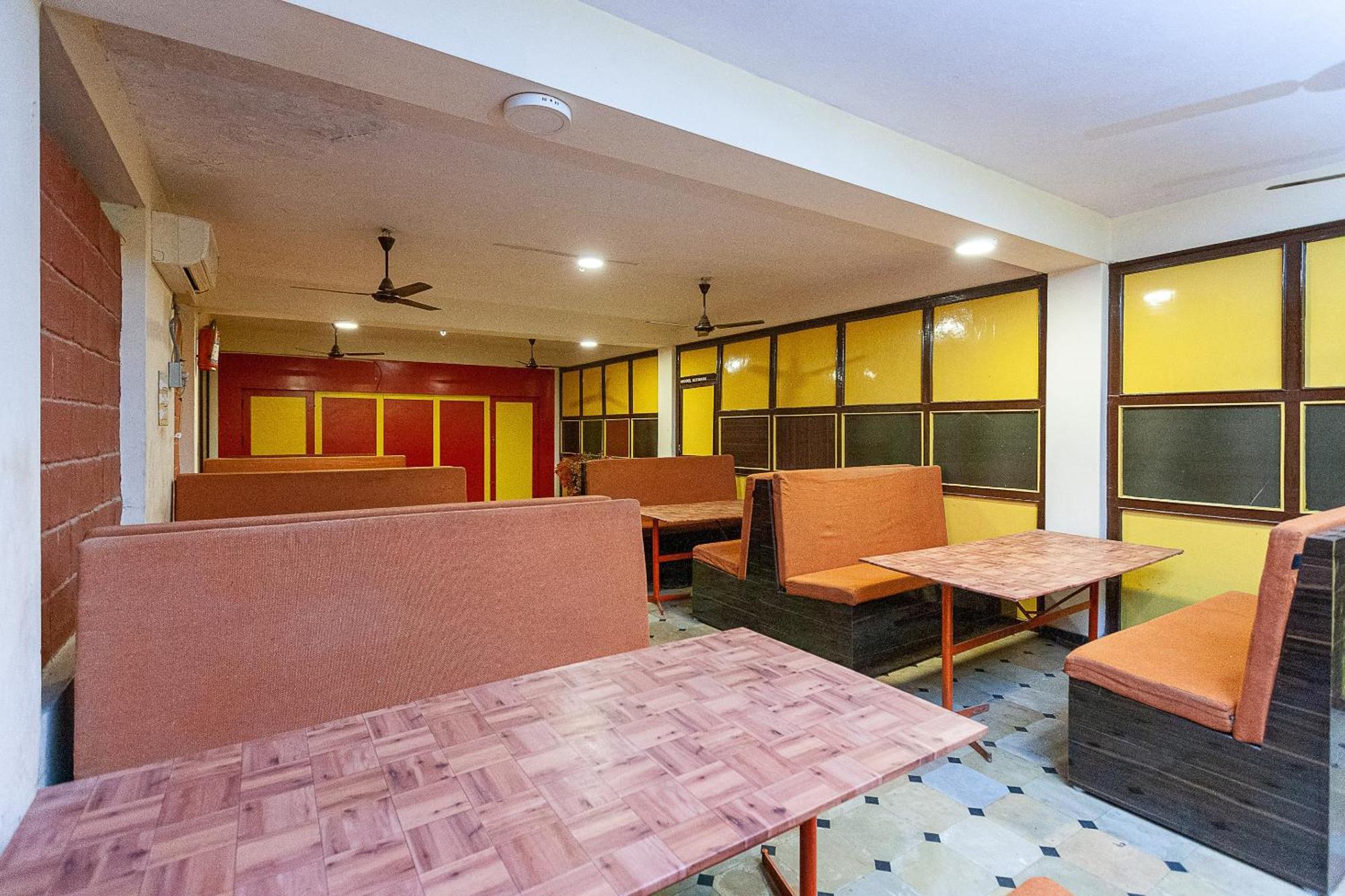 Collection O Ammayi Hotels & Resorts Tiruvannāmalai Екстериор снимка