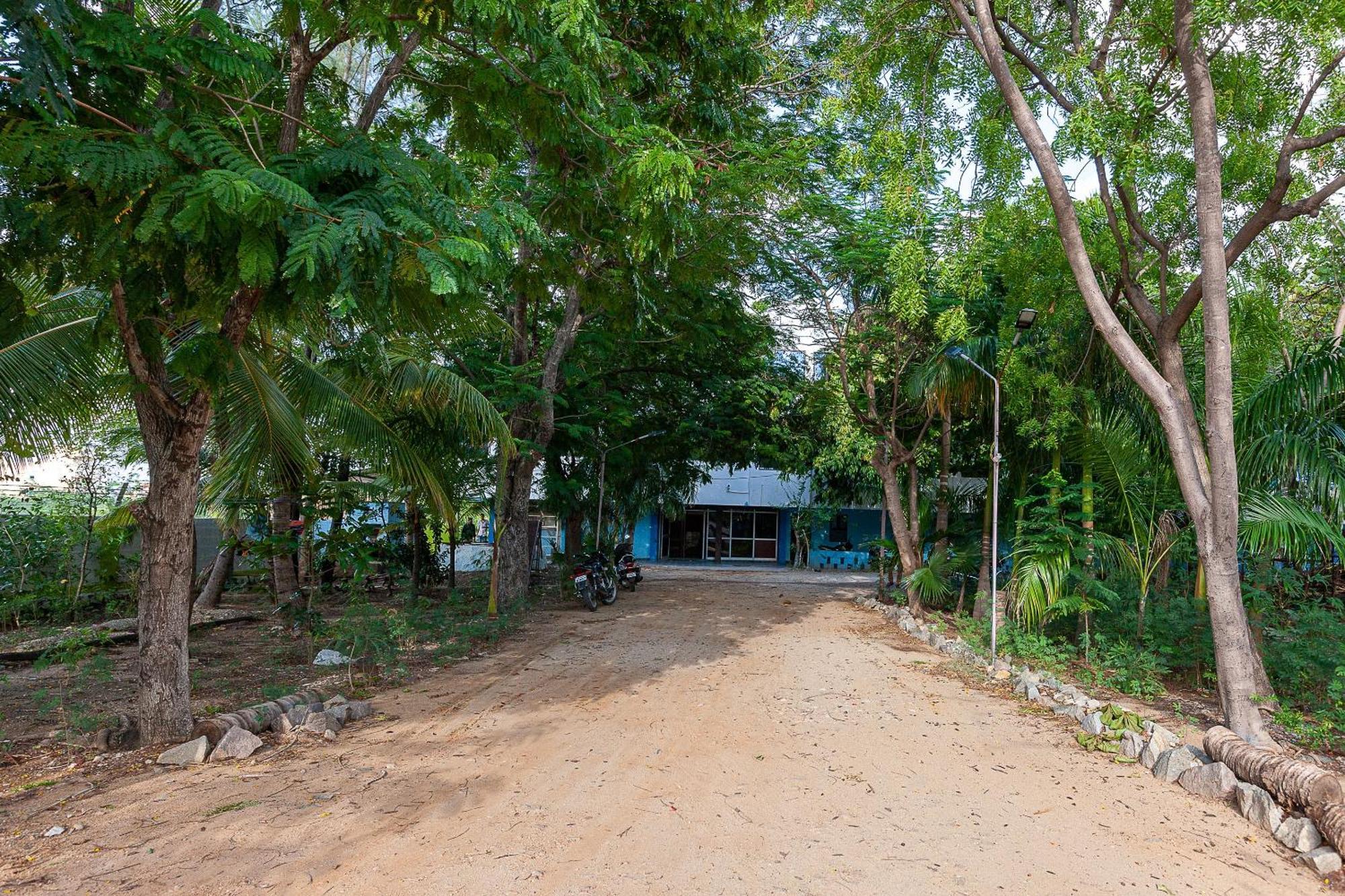 Collection O Ammayi Hotels & Resorts Tiruvannāmalai Екстериор снимка