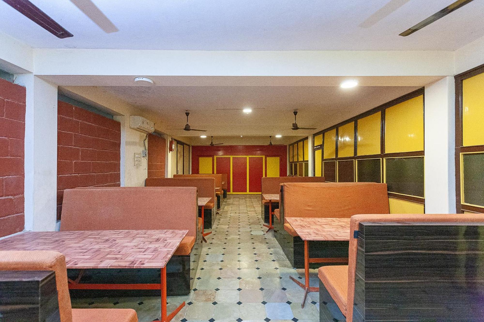 Collection O Ammayi Hotels & Resorts Tiruvannāmalai Екстериор снимка