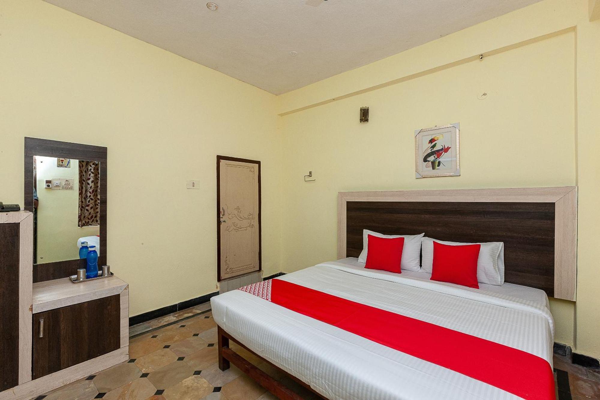 Collection O Ammayi Hotels & Resorts Tiruvannāmalai Екстериор снимка