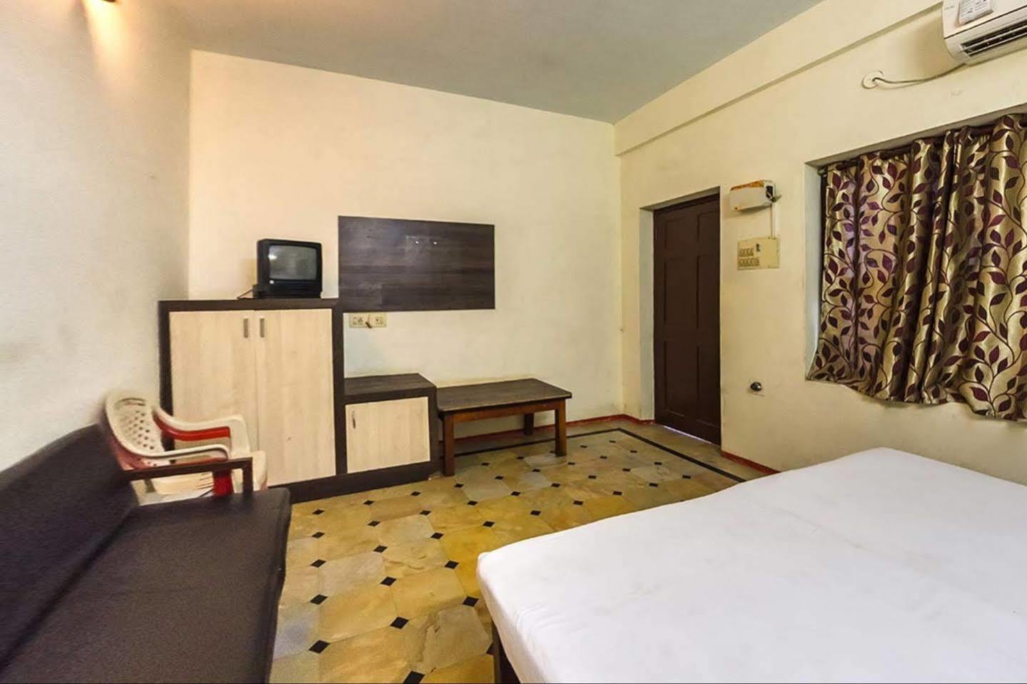 Collection O Ammayi Hotels & Resorts Tiruvannāmalai Екстериор снимка